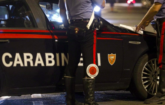 Barcellona, esplode la violenza in pieno centro, rissa con catene e cinghie: due feriti