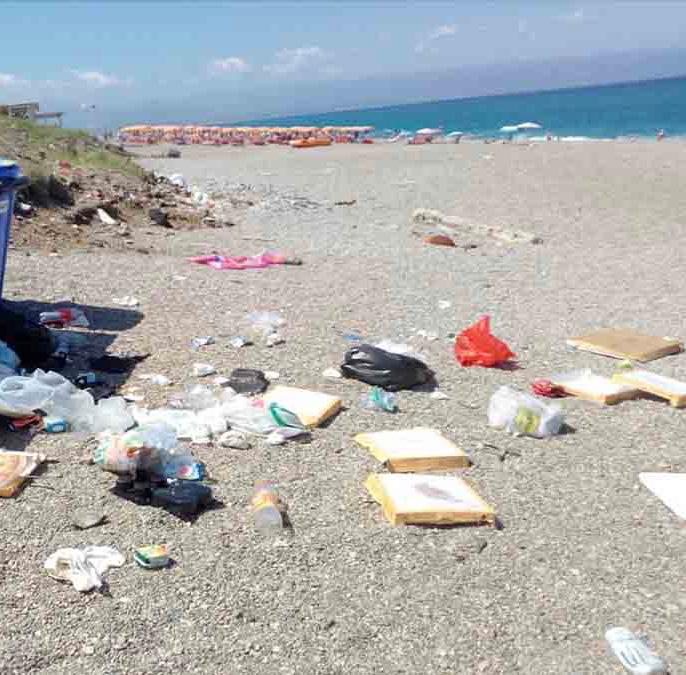 Milazzo, spiagge sporche a Ponente, il consigliere Maisano attacca gli uffici