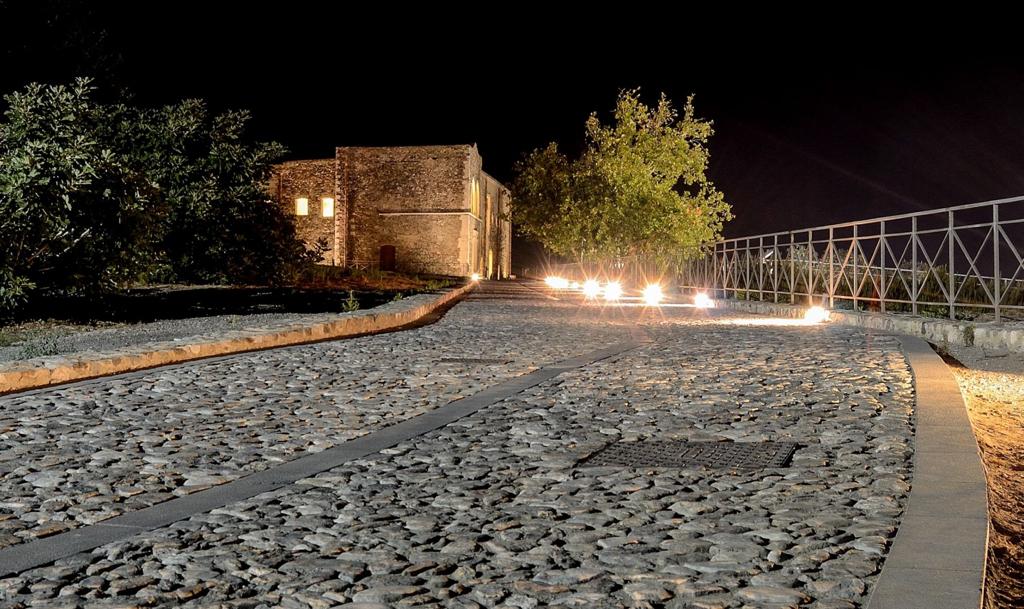 Teatri di Pietra, il Castello di Milazzo ospita l’evento “Novecento, la leggenda del pianista sull’Oceano”