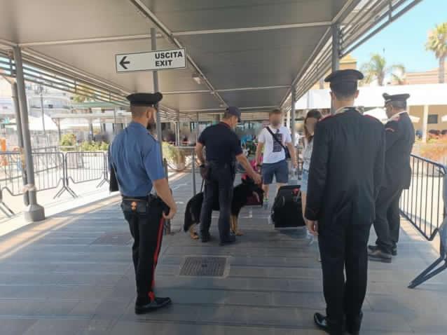 Estate sicura, potenziati i controlli nei porti di Milazzo ed Eolie: sequestro di droga