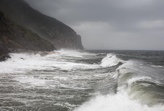 Eolie isolate per il maltempo: corse sospese da Milazzo e ancora fango a Stromboli