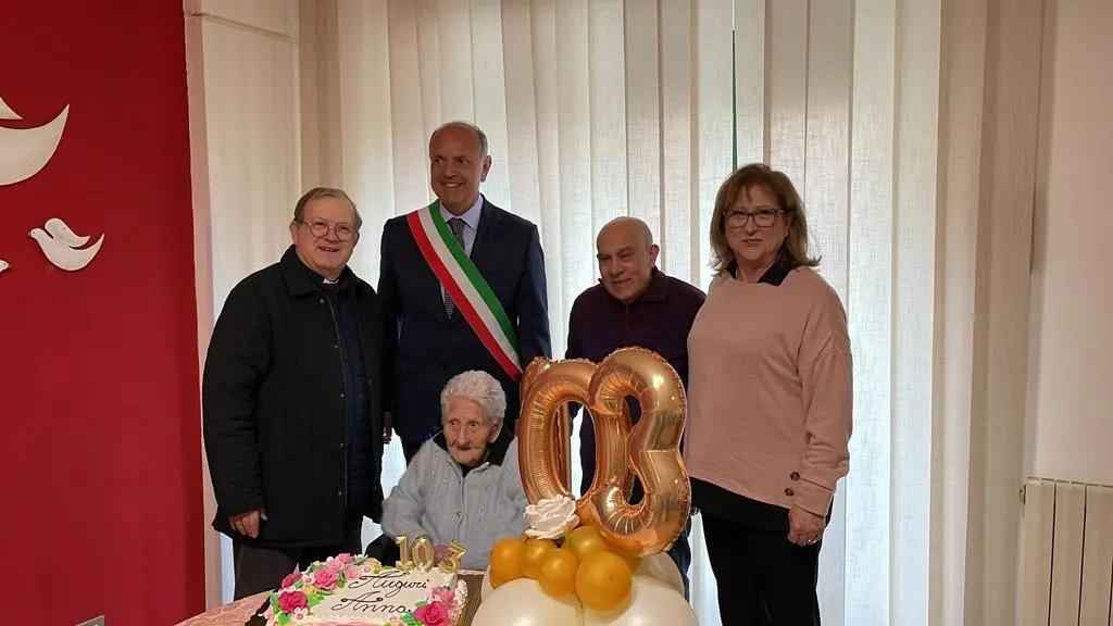 Record a Milazzo terra di “super nonni”: È festa per i 103 anni di Anna Cambria Galileo