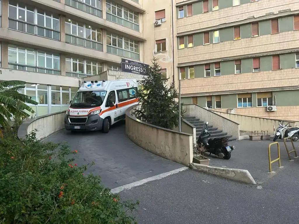 Sanitร al collasso, Milazzo senza risonanza magnetica e Barcellona senza radiologia: cittadini costretti a migrare per le cure