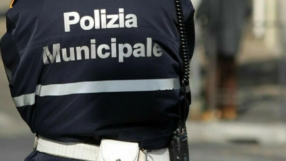 Notte di violenza a Barcellona, scatta il pugno duro: piรน forze in strada e nuove misure per la movida