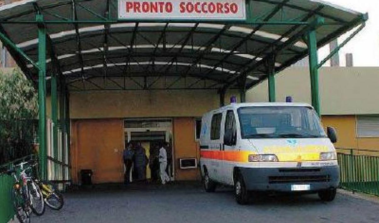 Pronto soccorso di Barcellona, Faraoni a Calderone: “Non ci sono le condizioni per riaprirlo”