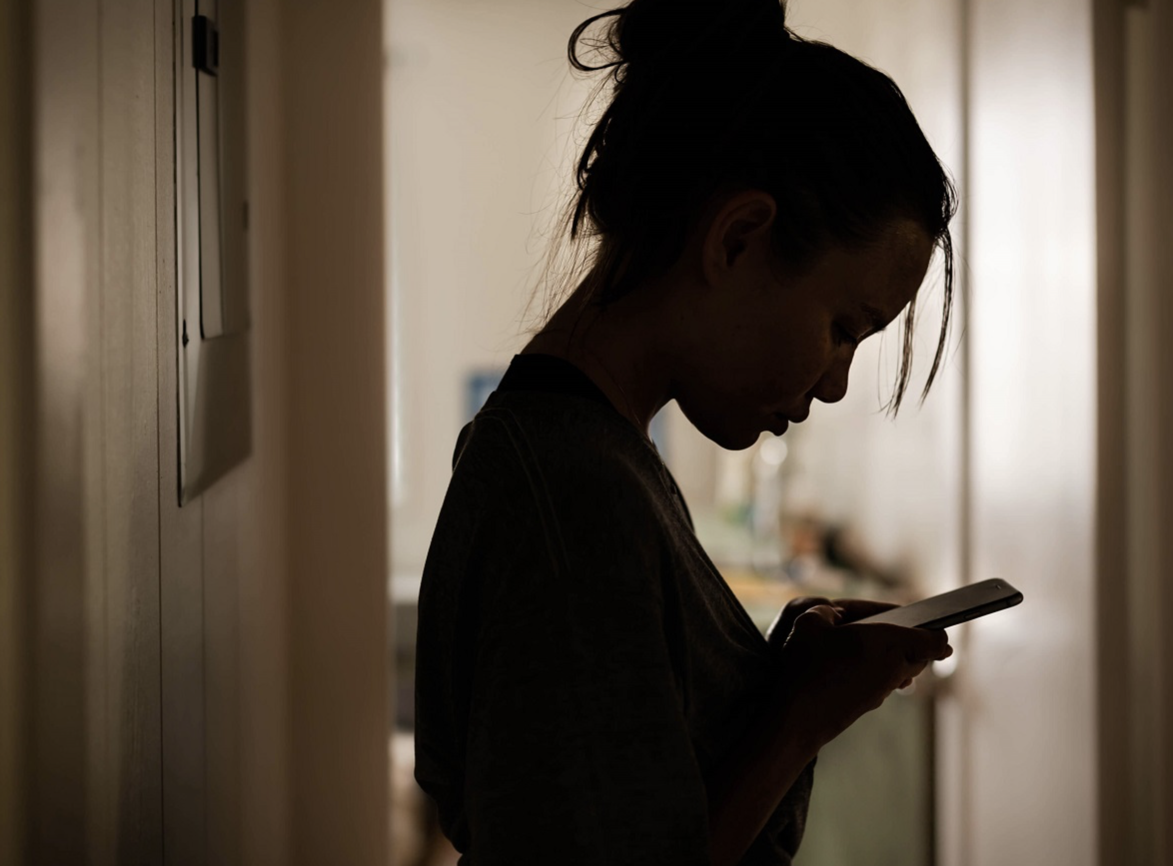 Molestie sessuali online a una ragazza di Barcellona: condannato 75enne di Firenze
