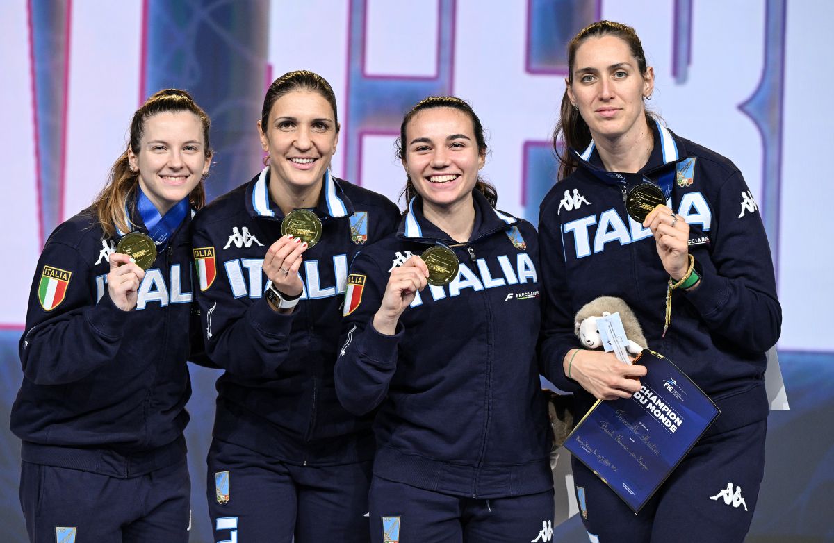 Mondiali di scherma, Italia dโoro a Hong Kong: il fioretto femminile firma unโaltra impresa