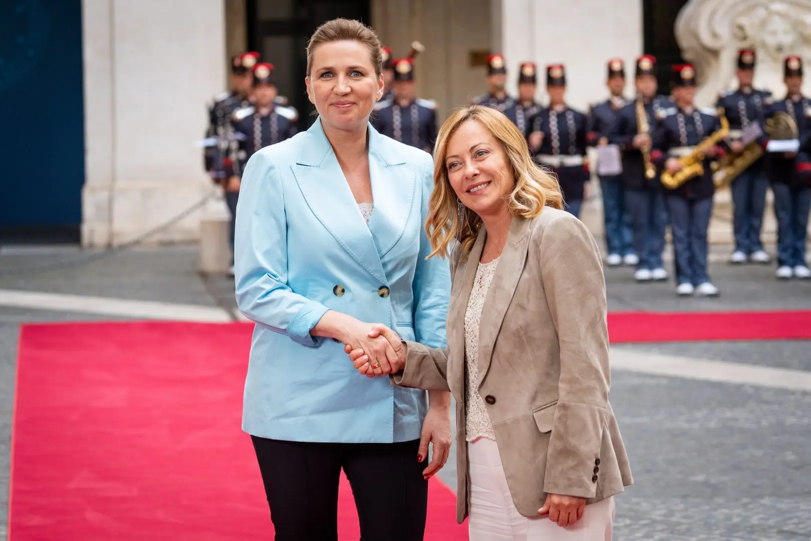 Meloni e Frederiksen, fronte comune sullโimmigrazione: โDifendere lโEuropa e la sua sicurezzaโ