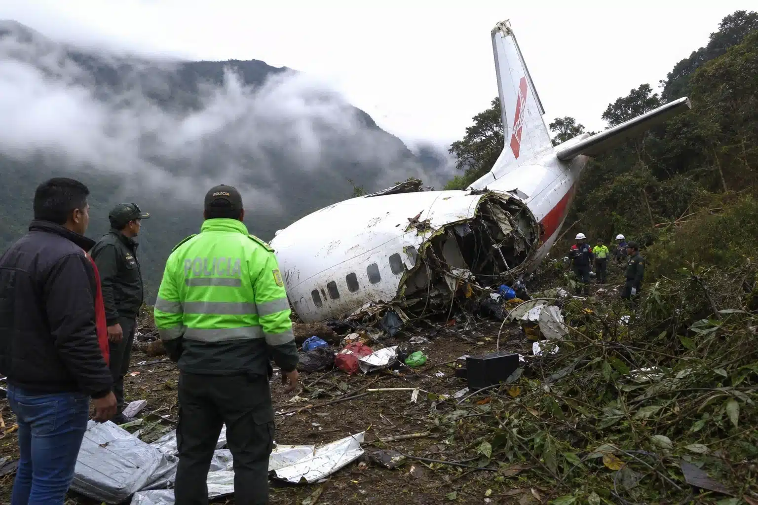 Incidente aereo in Perù, schianto a Nazca: sette italiani tra le 13 vittime